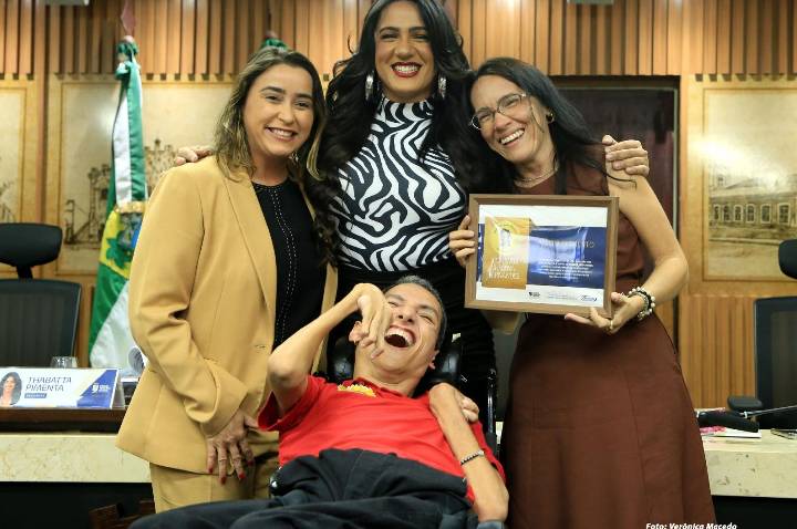 CMN homenageia mães atípicas com a Comenda Helena Fernandes