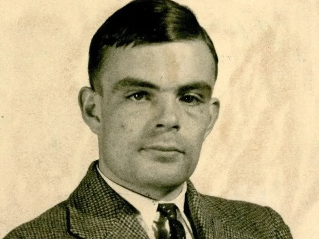 Alan Turing: O Gênio Que Decifrou Códigos, Salvou Milhões de Vidas e Criou as Bases da Computação Moderna