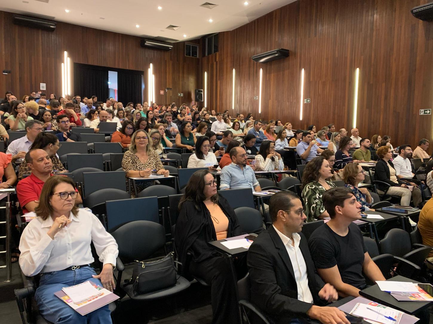 Secretaria de Educação participa do I Seminário do Observatório de Políticas Públicas