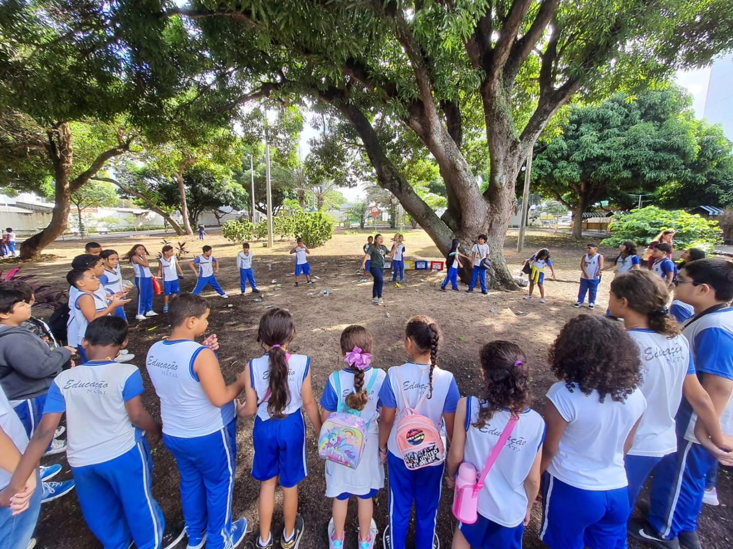 Bosque das Mangueiras recebe 97 alunos em dia de atividades educativas na Semana do Meio Ambiente