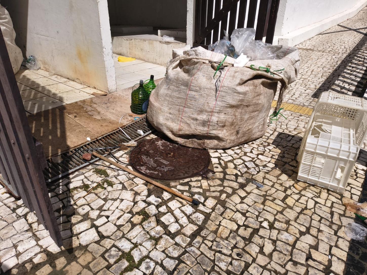 Fiscalização da Semurb flagra ligação clandestina de resort para sistema de esgoto em Ponta Negra