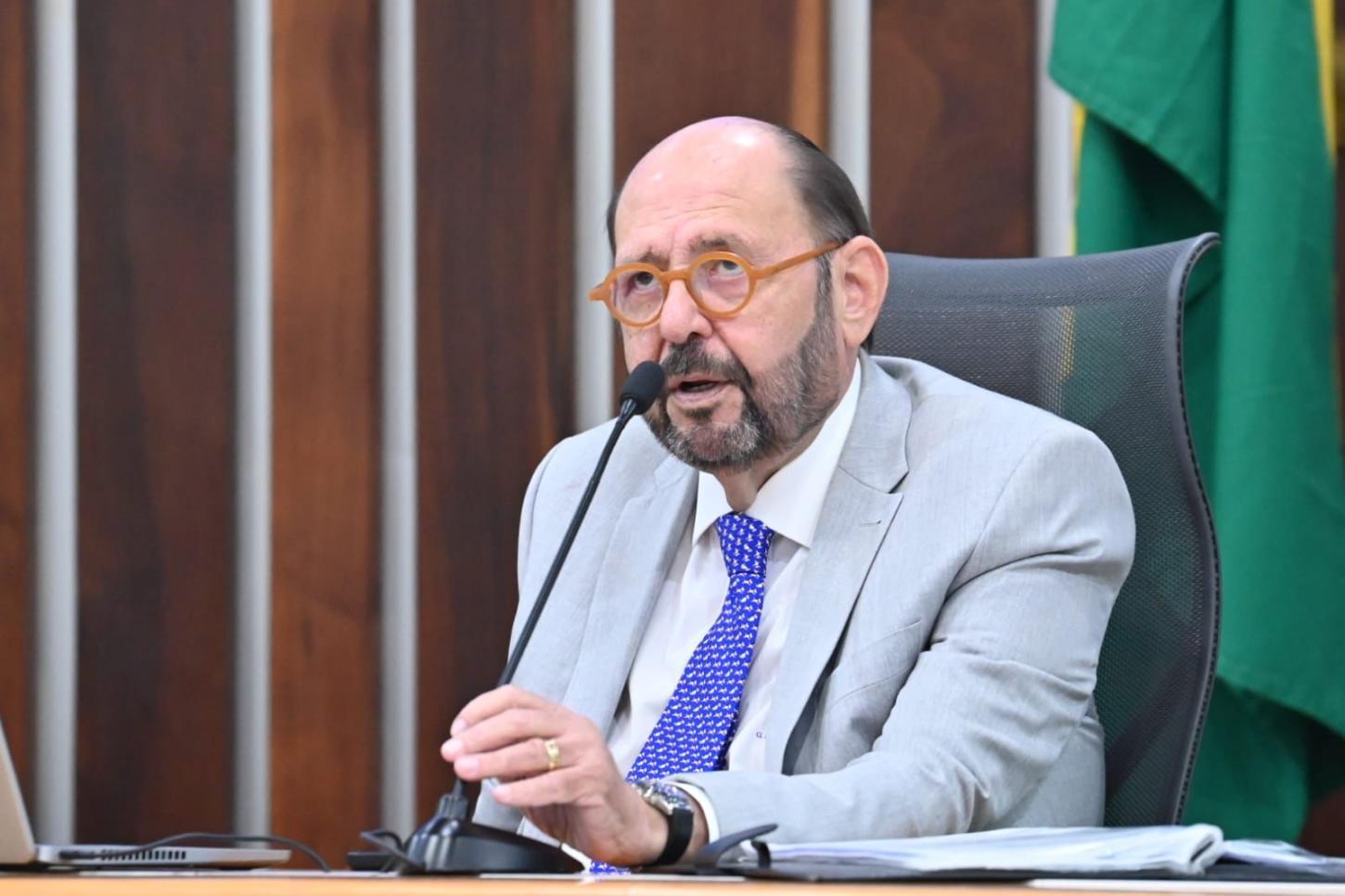 Gustavo Carvalho solicita operação Tapa Buraco na estrada que liga Tangará ao município de Sítio Novo