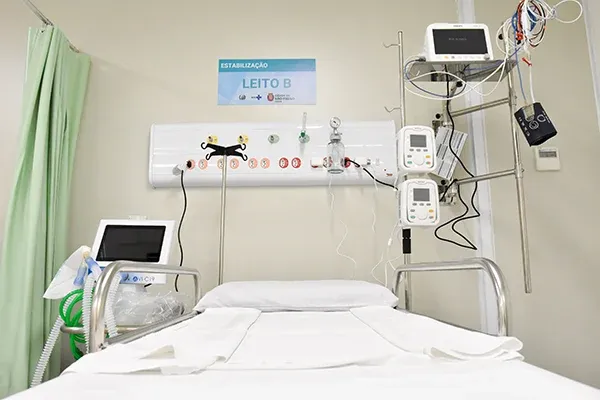 Falha em comunicação barra transferência e idosa que esperava leito de UTI morre em Mossoró