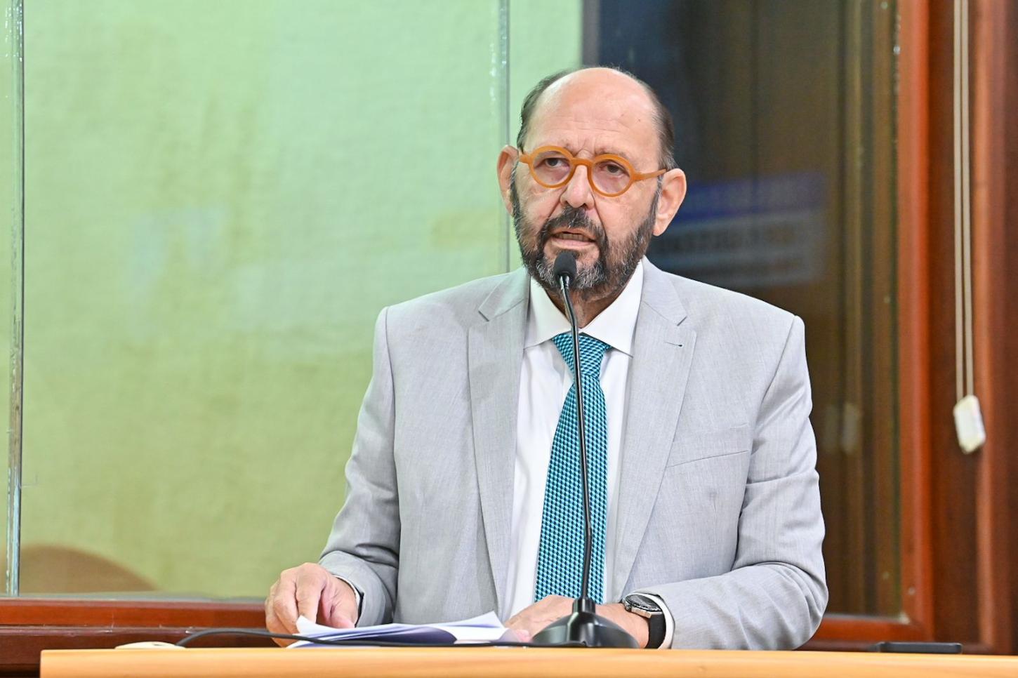 Gustavo Carvalho se reúne com prefeitos e apresenta PL que garante repasses diretos aos municípios