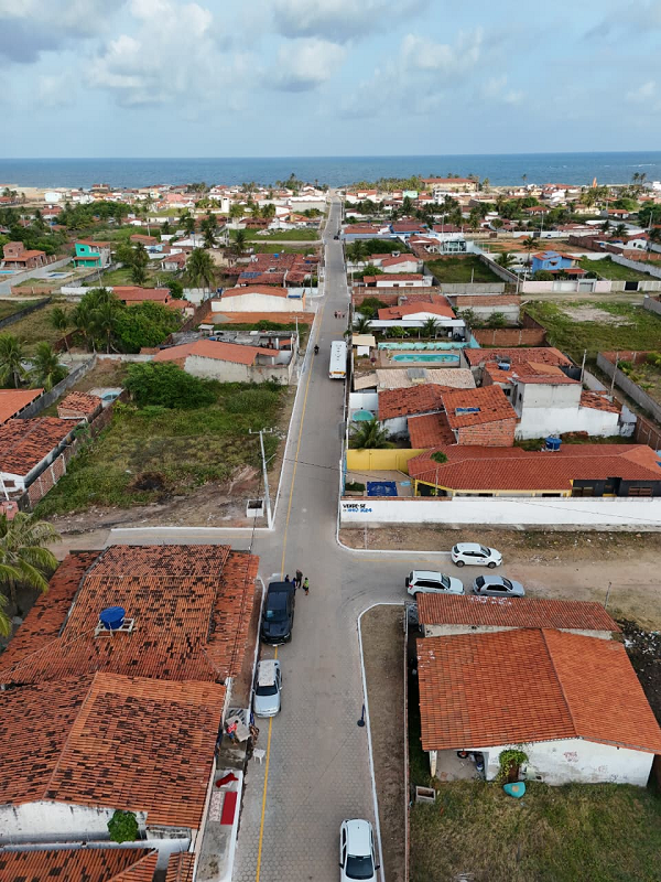 Prefeita Jussara Sales inaugura Rua da Baleia, na Praia da Redinha Nova e moradores comemoram a realização de um antigo sonho
