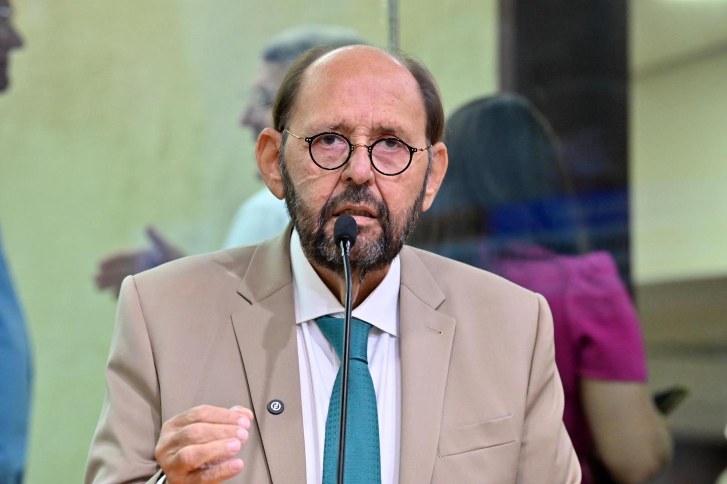 Gustavo Carvalho denuncia 