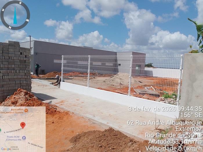 Prefeita Jussara Sales visita obra do novo Batalhão da Polícia Militar que está sendo construído em Extremoz