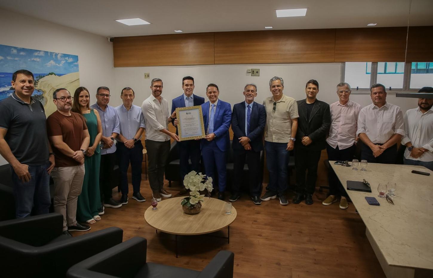 Câmara destaca credibilidade da mídia com homenagem ao Midiacom