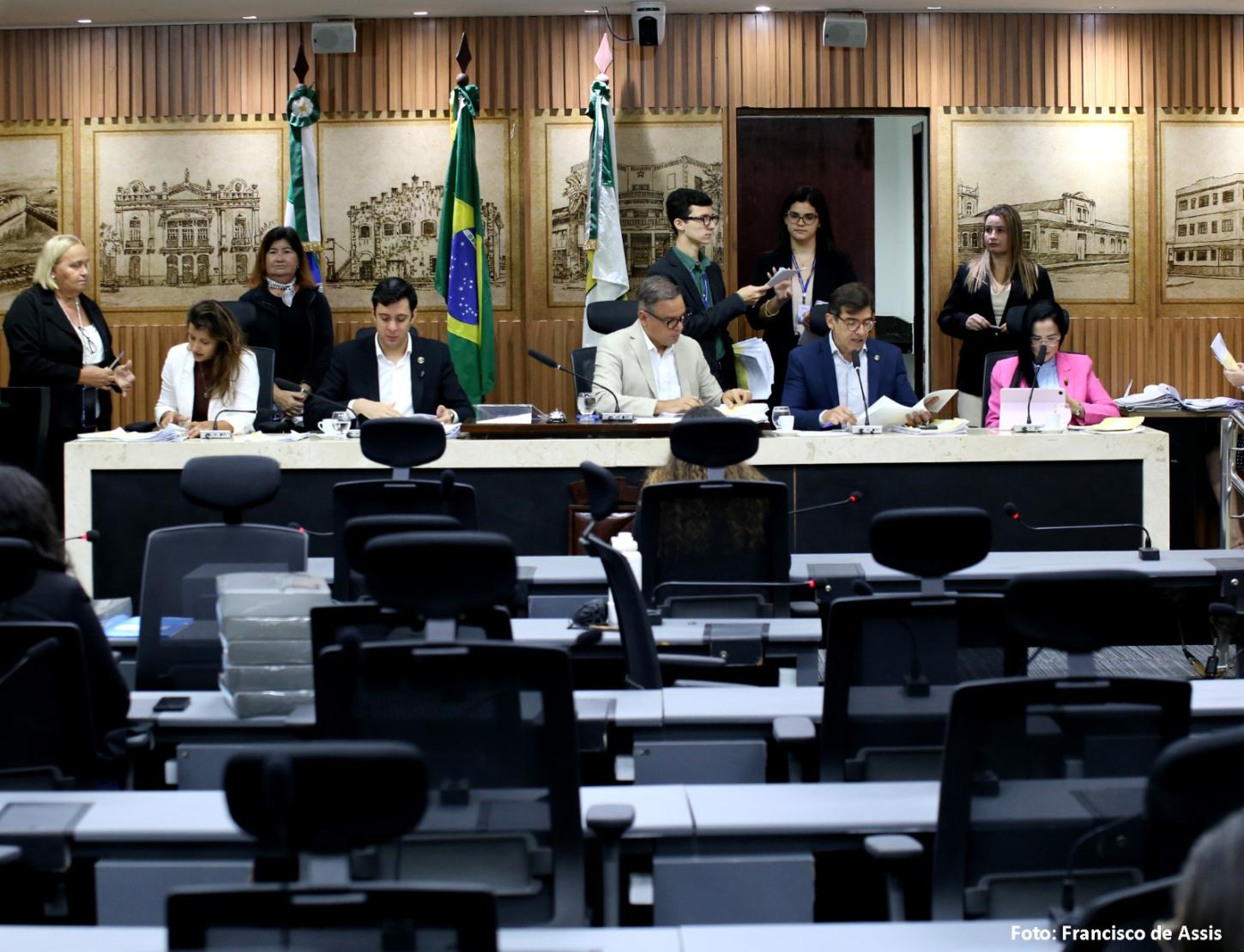 CCJ da Câmara de Natal aprova pareceres a projetos sobre consumo e proteção de crianças