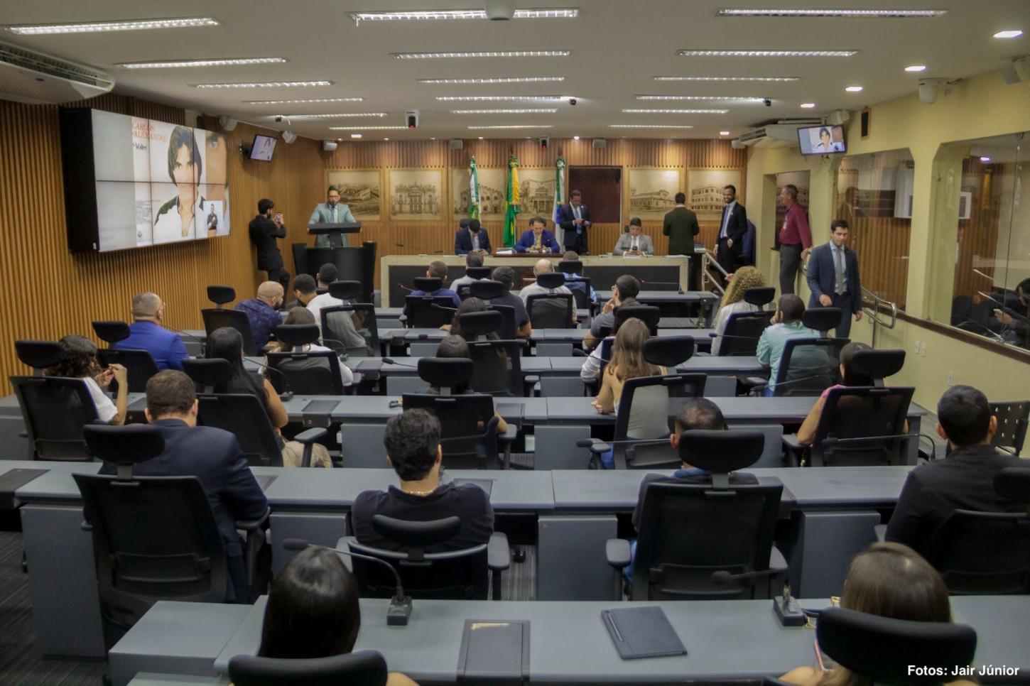 CMN recebe estudantes de Direito da Uninassau pelo projeto Escola na Câmara