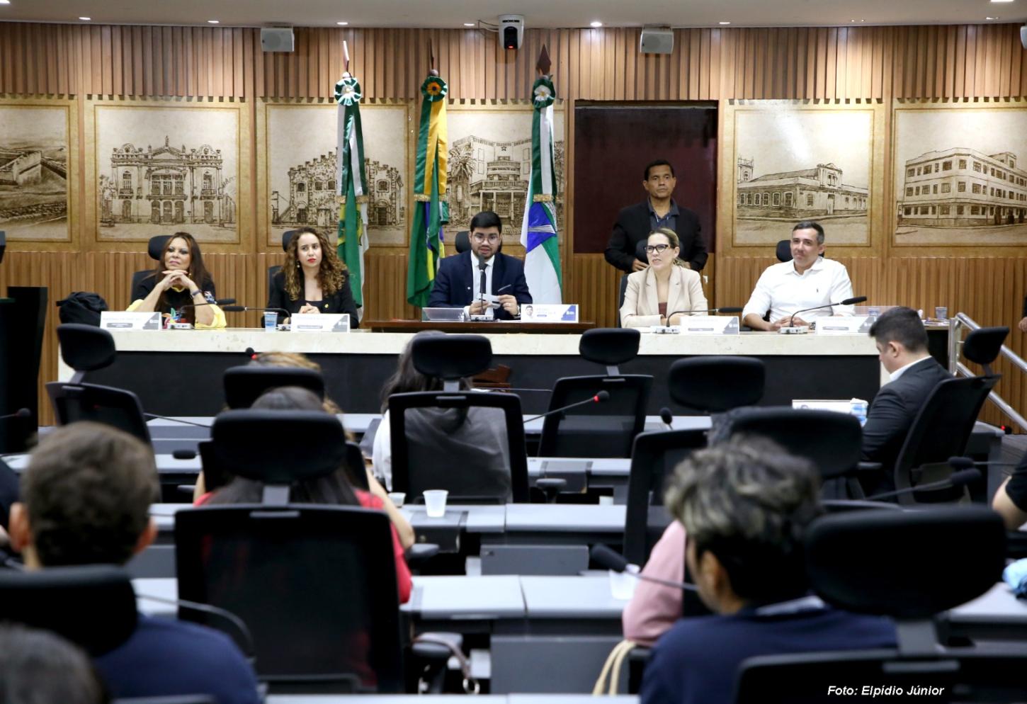 Combate ao trabalho infantil é debatido em audiência na Câmara de Natal