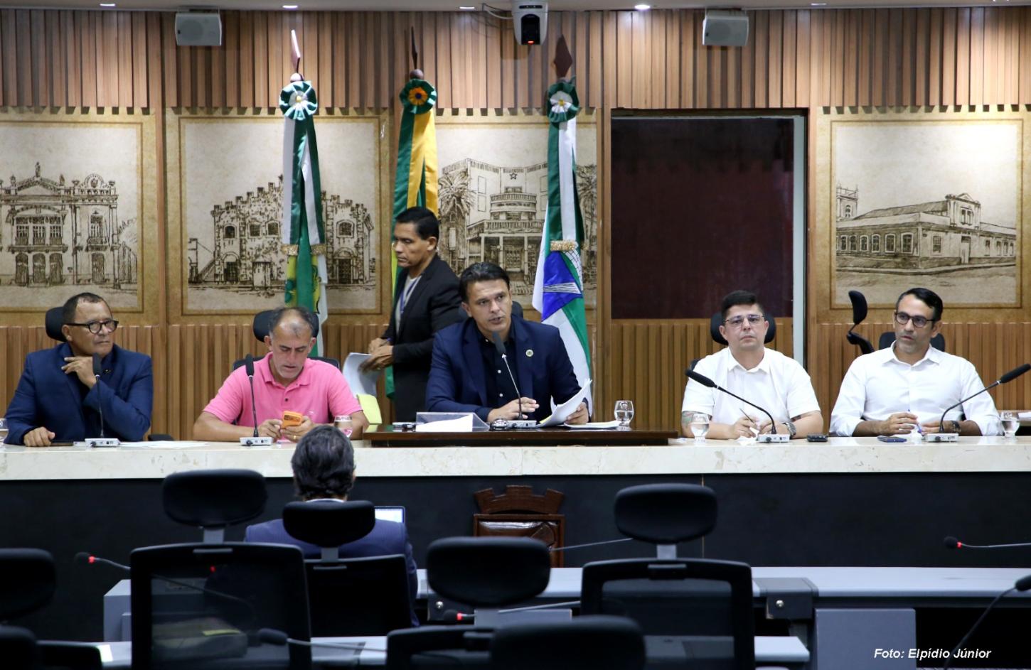 Projetos que beneficiam idosos são aprovados na Comissão de Saúde